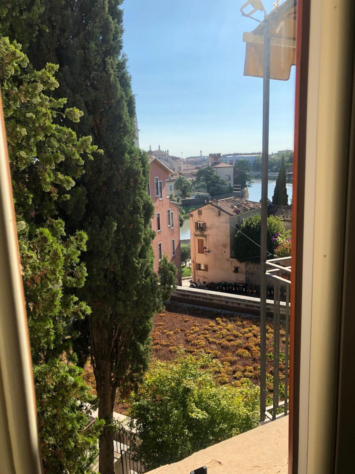 Relais Colle San Pietro Bed & Breakfast Верона Екстериор снимка